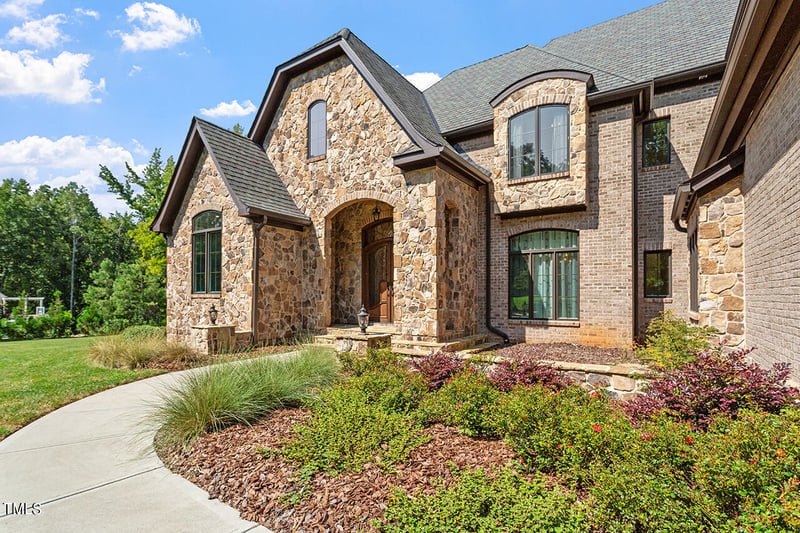 6025 Old Field Dr, Chapel Hill, NC 27514