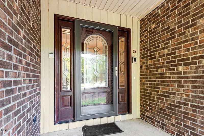 6025 Spring Valley Dr, Raleigh, NC 27616