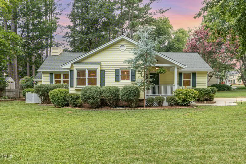 6025 Tarnhour Ct, Raleigh, NC 27612