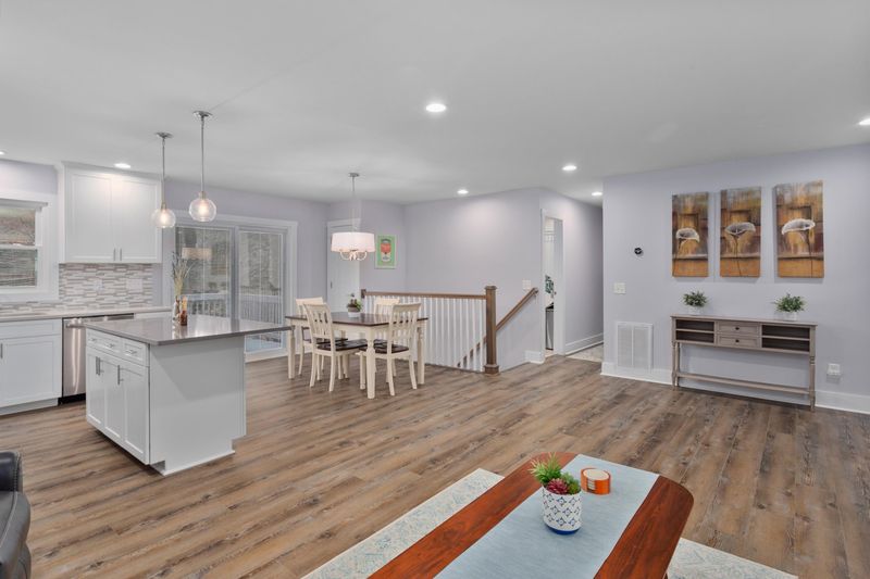 6025 Wintergreen Dr, Raleigh, NC 27609