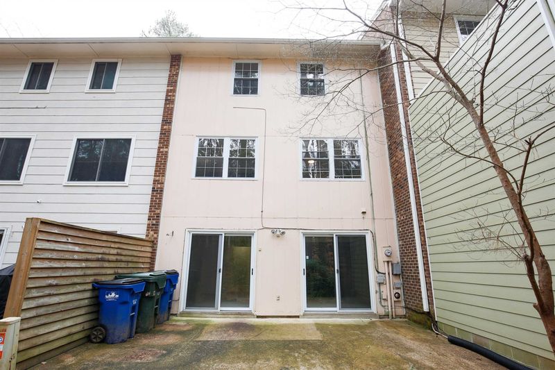 6026 Dixon Dr, Raleigh, NC 27609