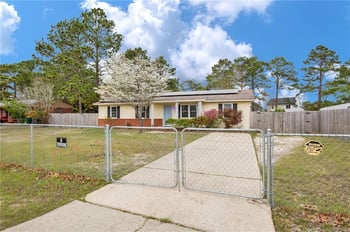 6026 Lexington Dr, Hope Mills, NC 28348
