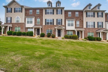 6027 Kentworth Dr, Holly Springs, NC 27540