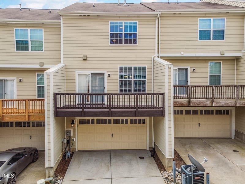 6027 Kentworth Dr, Holly Springs, NC 27540