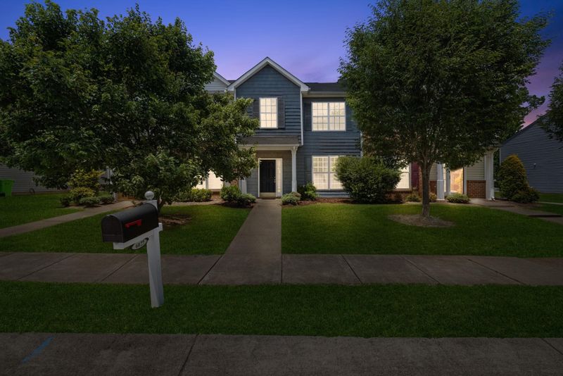 6027 Neuse Wood Dr, Raleigh, NC 27616