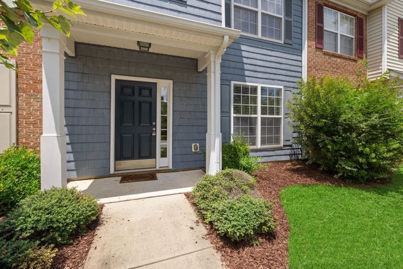 6027 Neuse Wood Dr, Raleigh, NC 27616