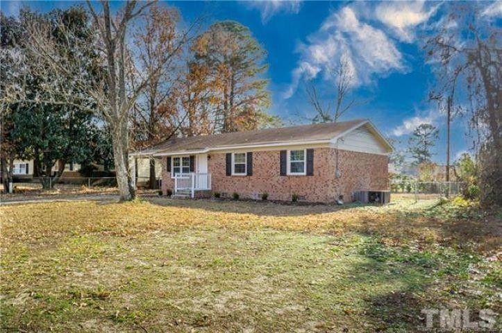 6029 Concho Ct, Fayetteville, NC 28303