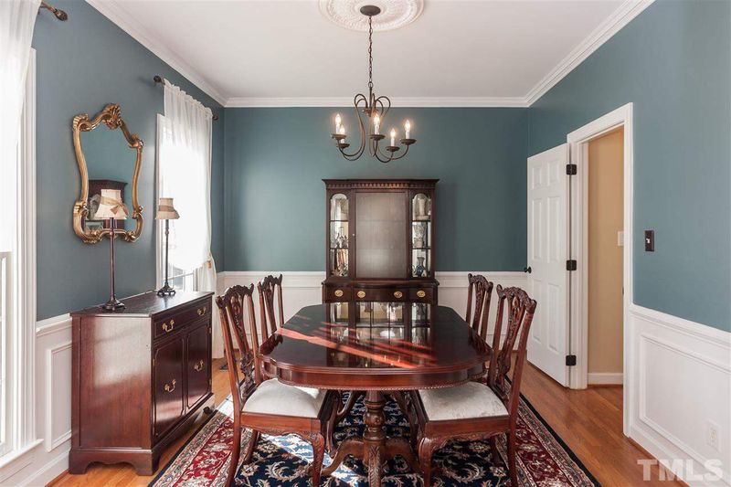 603 Autumngate Dr, Cary, NC 27518