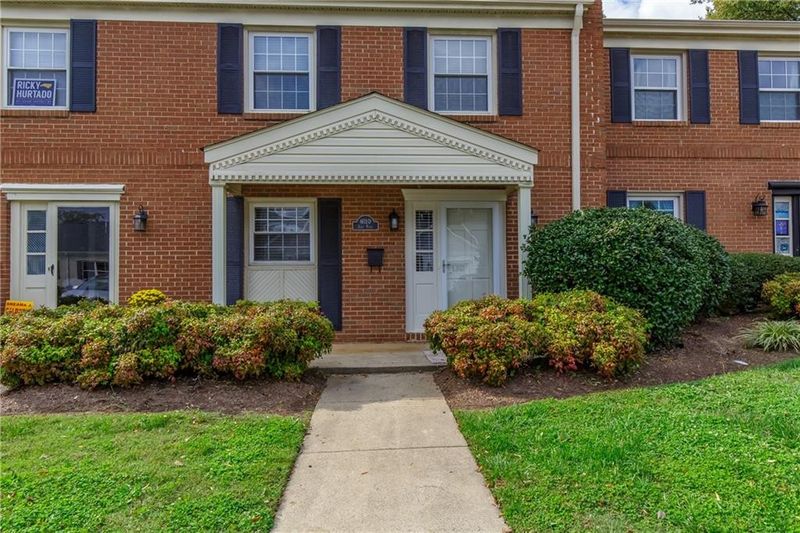 603-D Isley Pl, Burlington, NC 27215