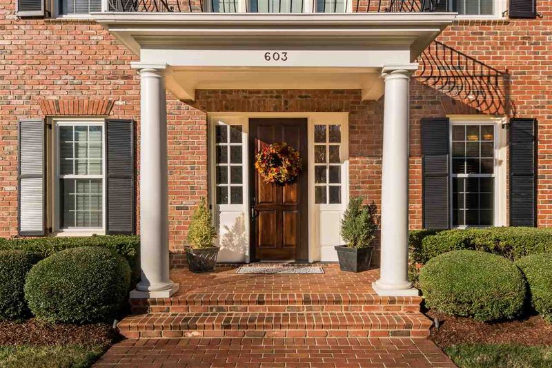 603 Devonhall Ln, Cary, NC 27518