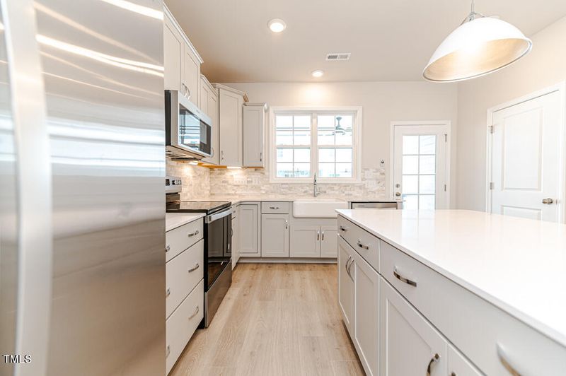 603 Gateway Crossing Ln, Wake Forest, NC 27587