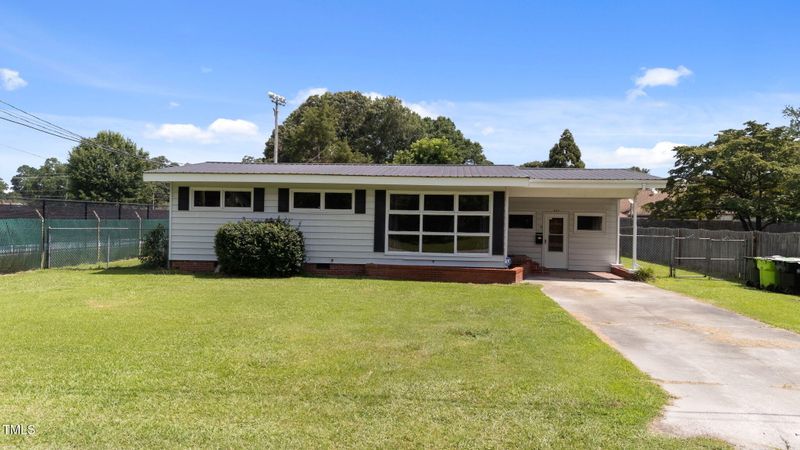 603 E Hill St, Benson, NC 27504