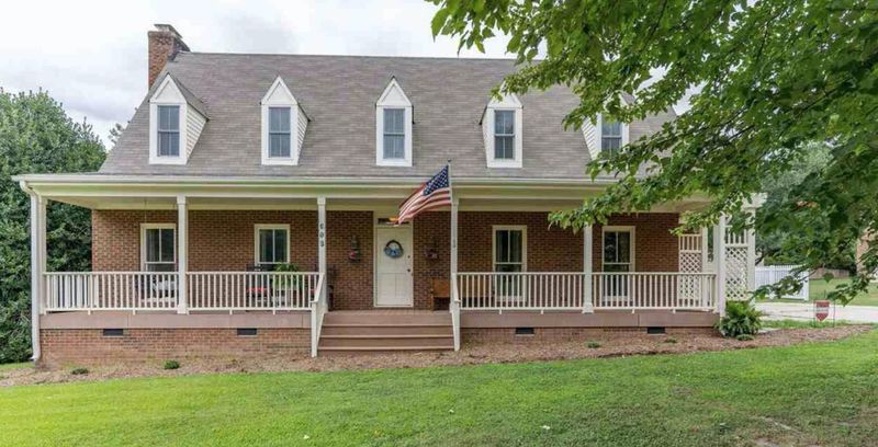 603 Hillcrest Rd, Apex, NC 27502