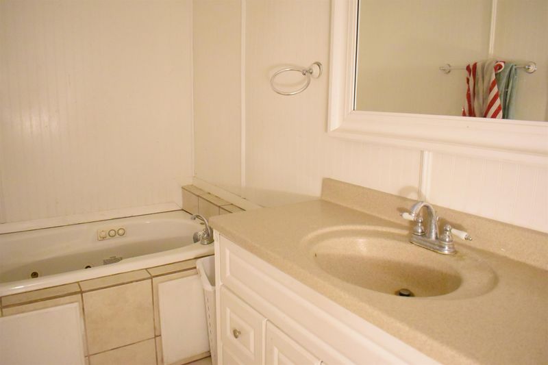 603 Howell St, Selma, NC 27576