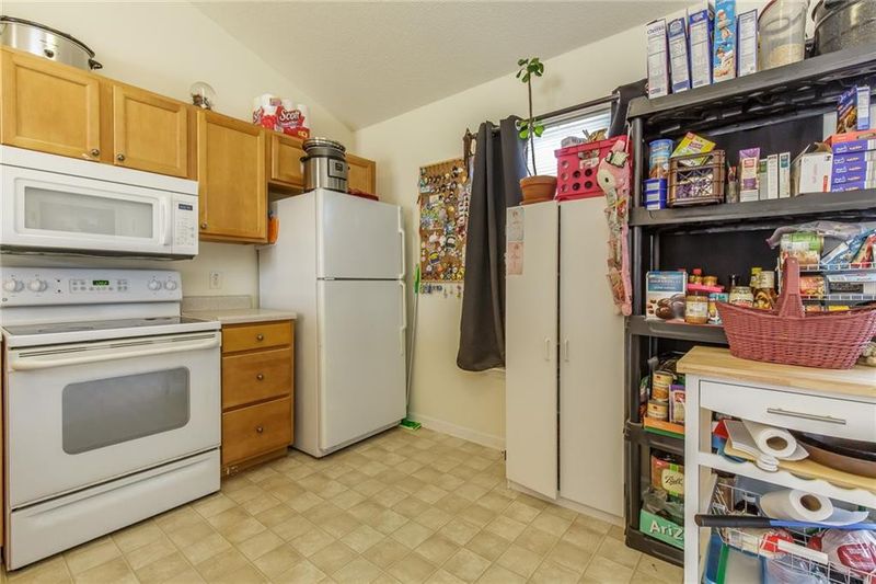 603 Merlin Ct, Burlington, NC 27215