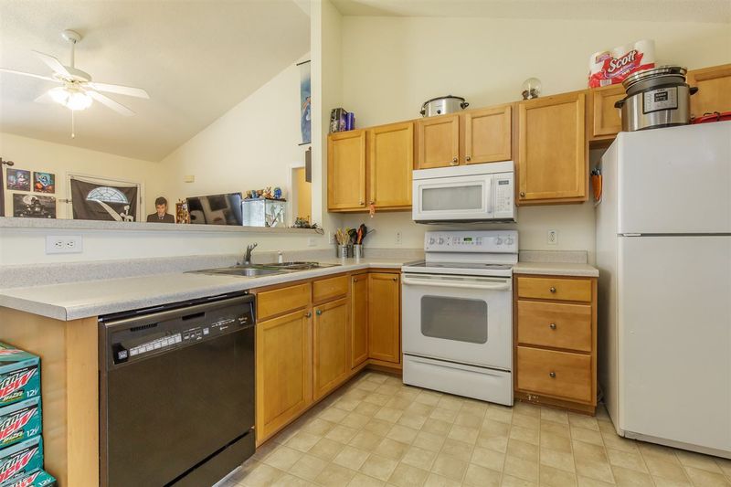 603 Merlin Dr, Burlington, NC 27215