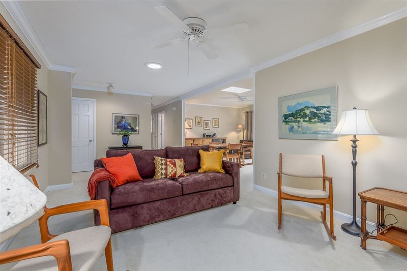 603 Surry Rd, Chapel Hill, NC 27514