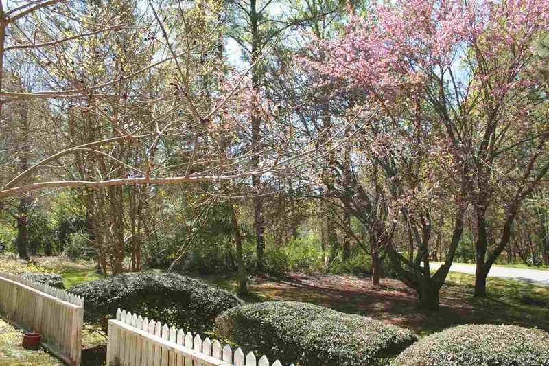 603 Valen Ct, Chapel Hill, NC 27516