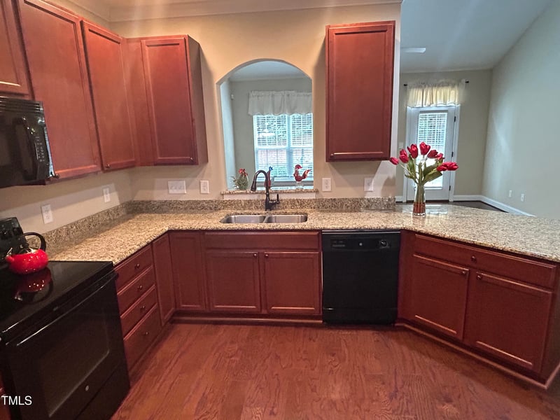 603 Village Lake Dr, Mebane, NC 27302