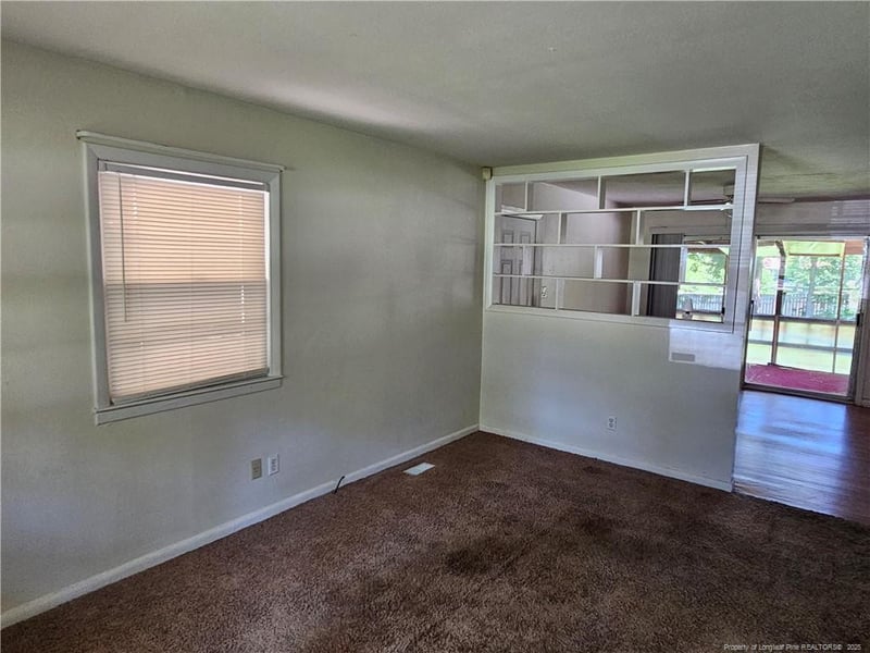 6030 Amstead Ave, Fayetteville, NC 28314