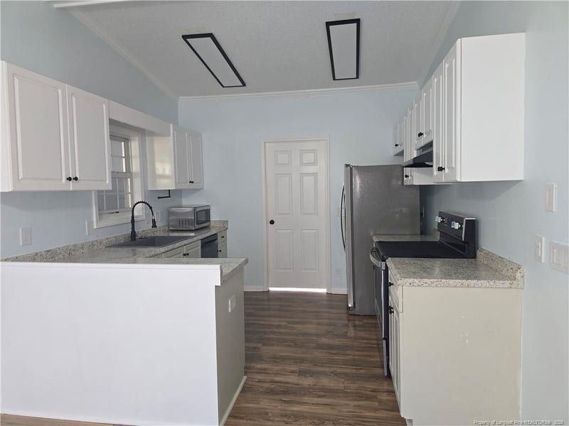 6030 Saint Andrews Dr, Sanford, NC 27332