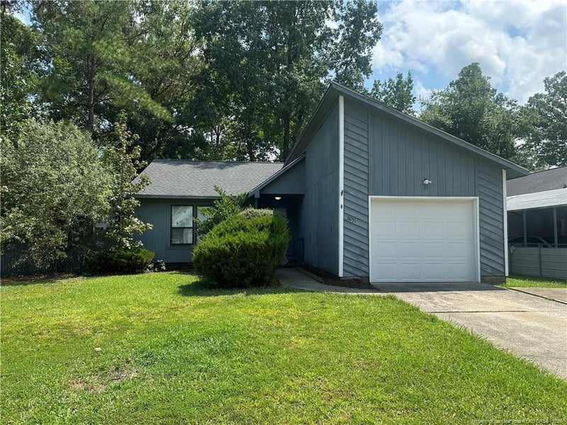 6031 Harmon Pl, Fayetteville, NC 28314