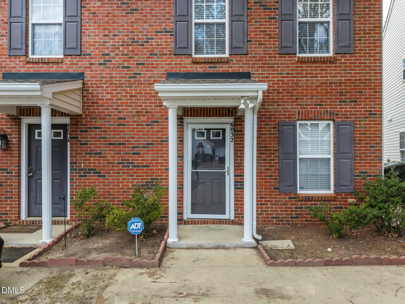 6032 Osprey Cove Dr, Raleigh, NC 27604