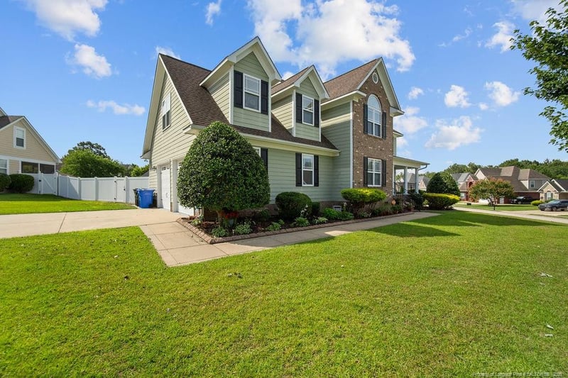 6033 Ecru Ct, Fayetteville, NC 28314