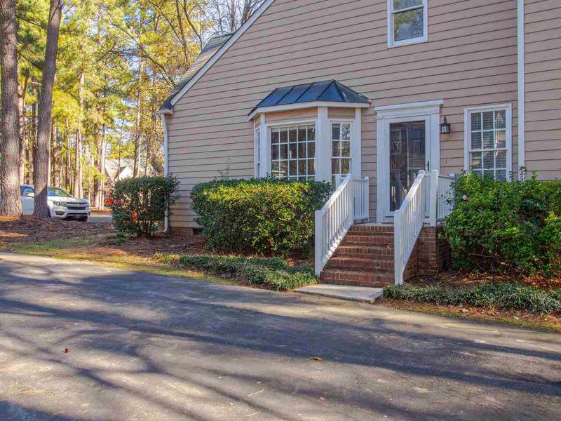 6033 Epping Forest Dr, Raleigh, NC 27613