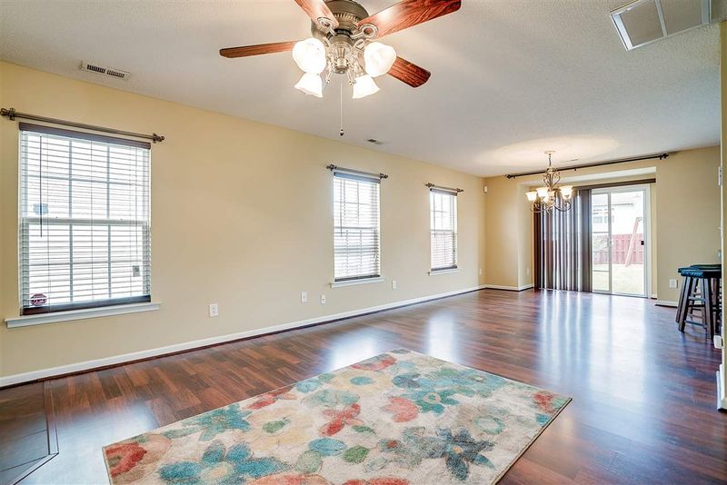 6033 Ladish Ln, Raleigh, NC 27610