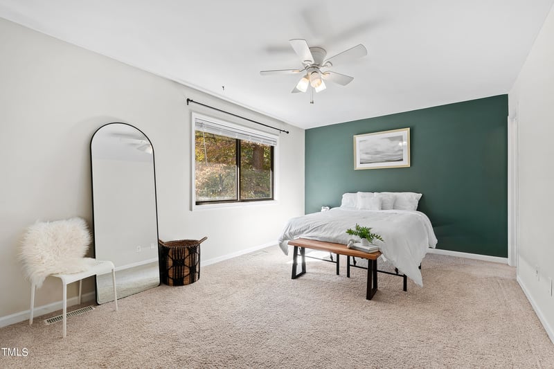 6034 Dixon Dr, Raleigh, NC 27609
