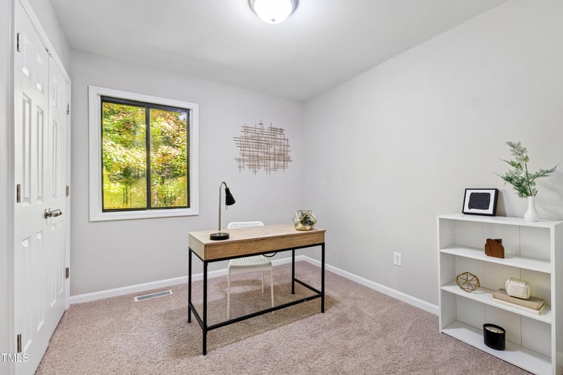 6034 Dixon Dr, Raleigh, NC 27609