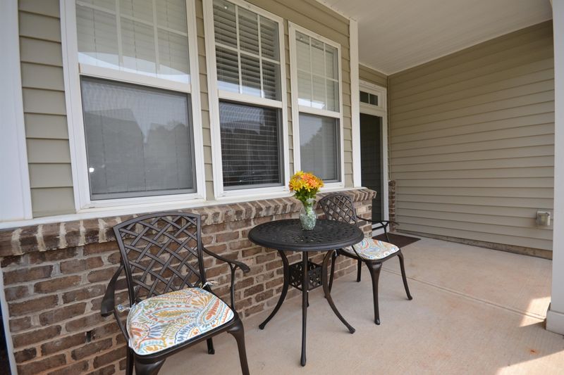 6034 Mcdevon Dr, Raleigh, NC 27617