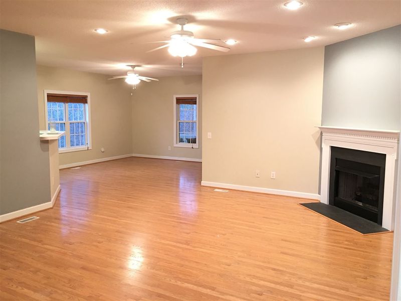 6035 Masters Cir, Sanford, NC 27332