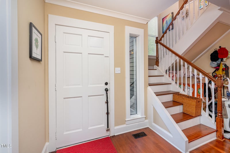 6035 Sentinel Dr, Raleigh, NC 27609