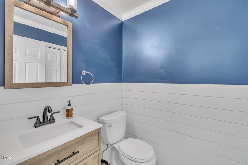6036 Epping Forest Dr, Raleigh, NC 27613