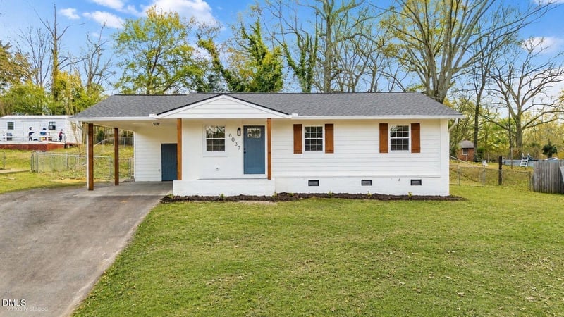 6037 Dahlgren Ave, Fayetteville, NC 28314