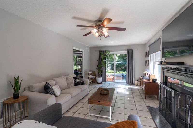 6037 Walking Stick Trl, Raleigh, NC 27603