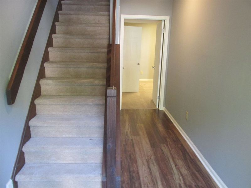 6039 Dixon Dr, Raleigh, NC 27609