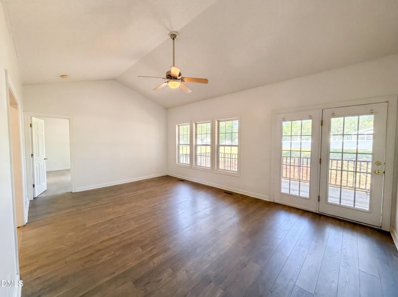 6039 Saint Andrews Dr, Sanford, NC 27332