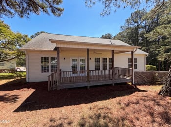 6039 Saint Andrews Dr, Sanford, NC 27332