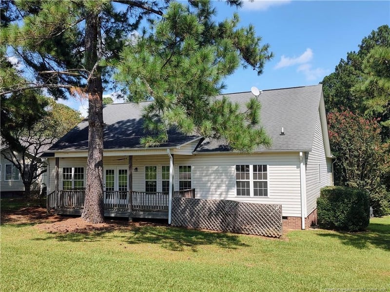6039 Saint Andrews Dr, Sanford, NC 27332