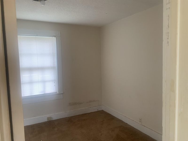 604 N 7th St, Smithfield, NC 27577