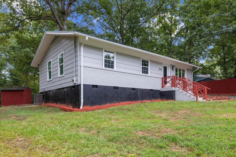 604 Bullock Ct, Apex, NC 27502