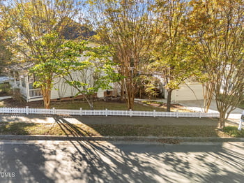 604 Cameron Glen Dr, Apex, NC 27502