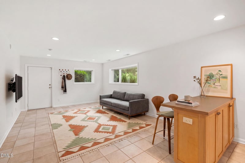 604 Caswell Rd, Chapel Hill, NC 27514