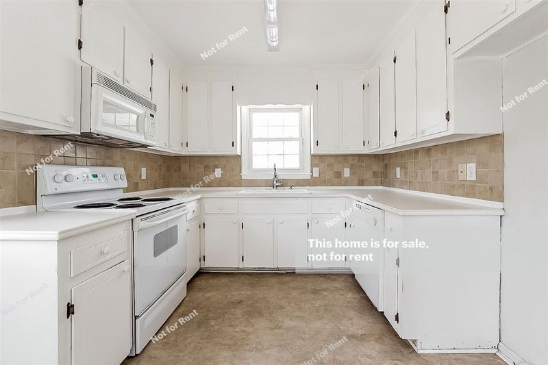 604 Cherry Brook Ct, Fuquay Varina, NC 27526