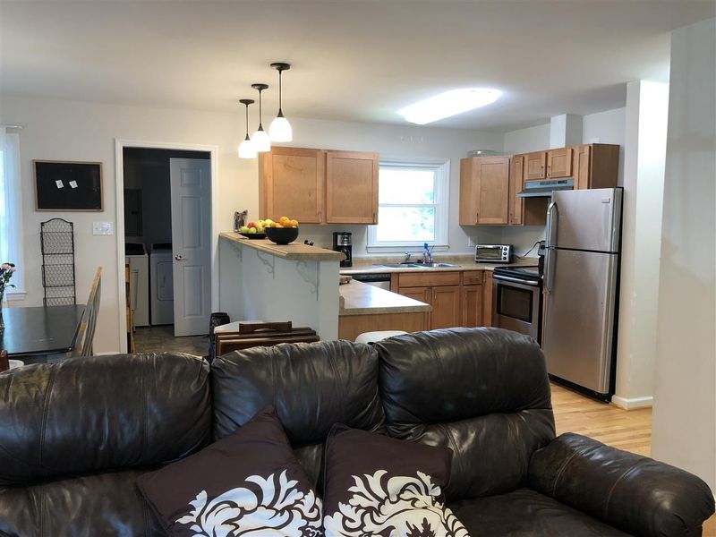 604 Craig St, Chapel Hill, NC 27516