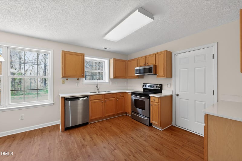 604 Crossview Ln, Durham, NC 27703
