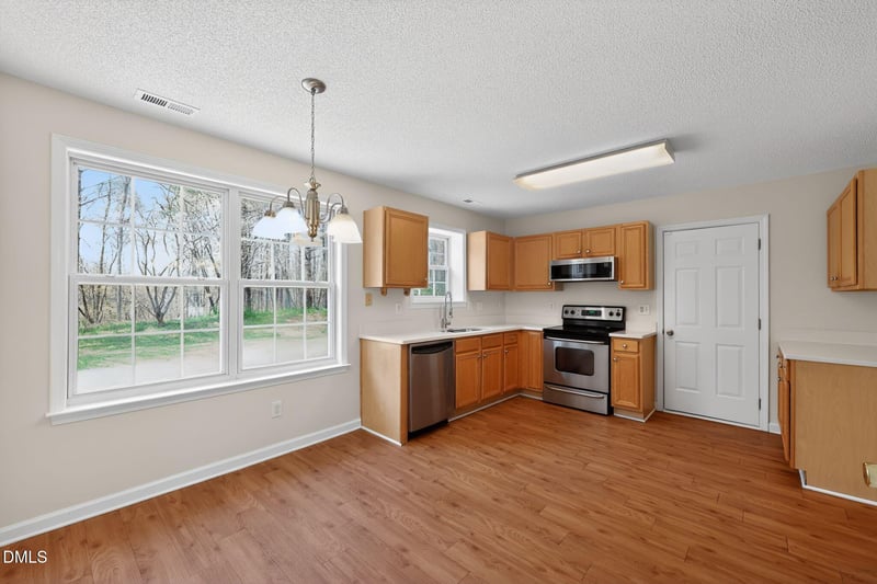 604 Crossview Ln, Durham, NC 27703